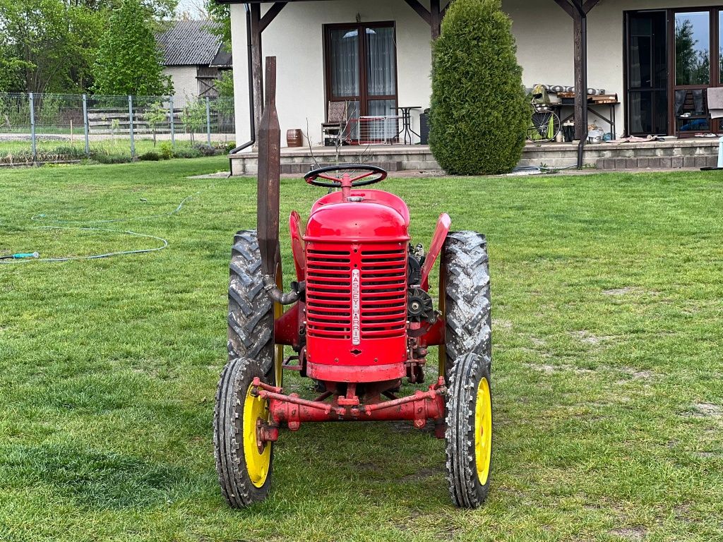 Traktorek Massey Harris Pony sprawny