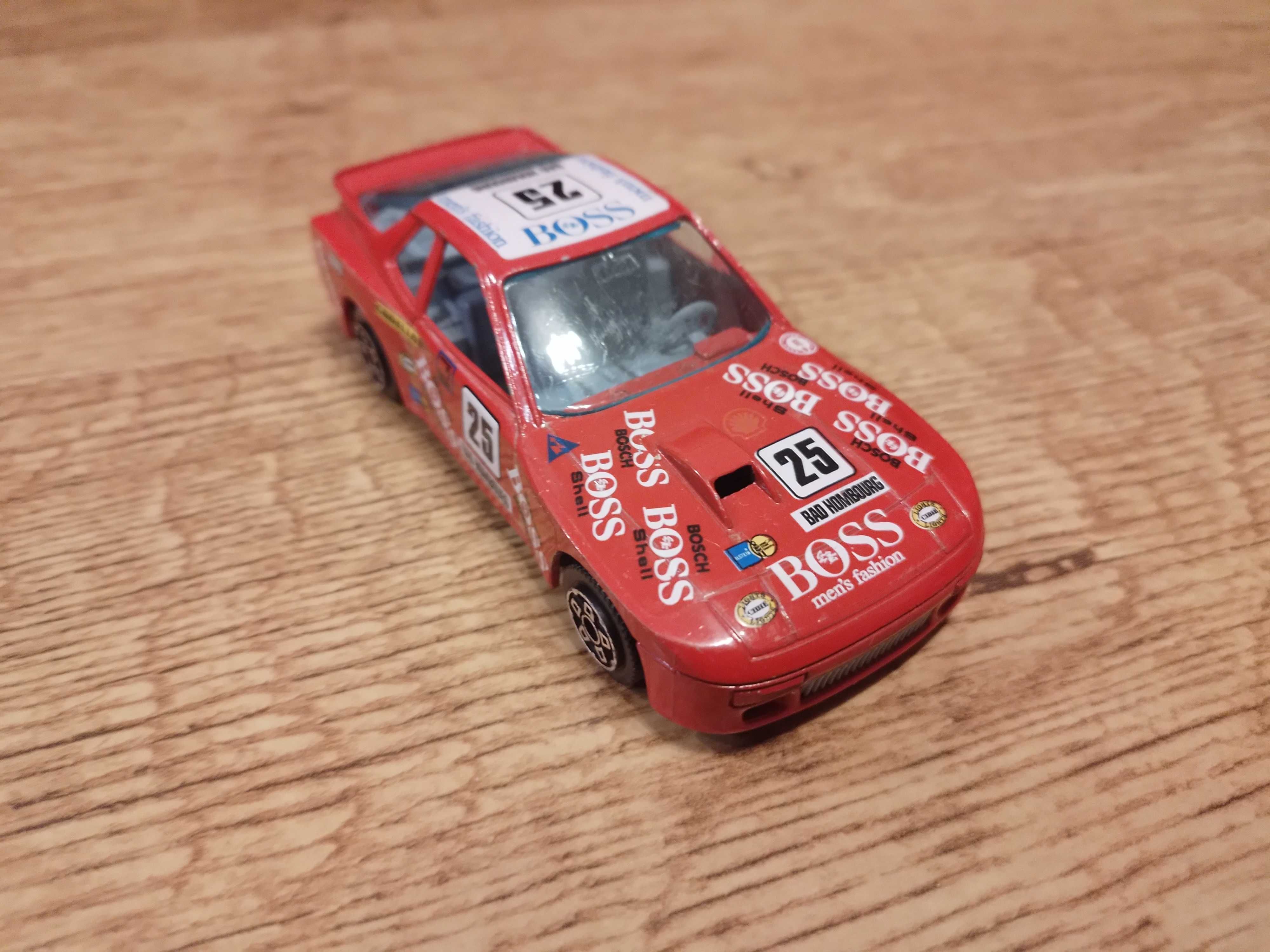 Porsche 924; Bburago 1:43