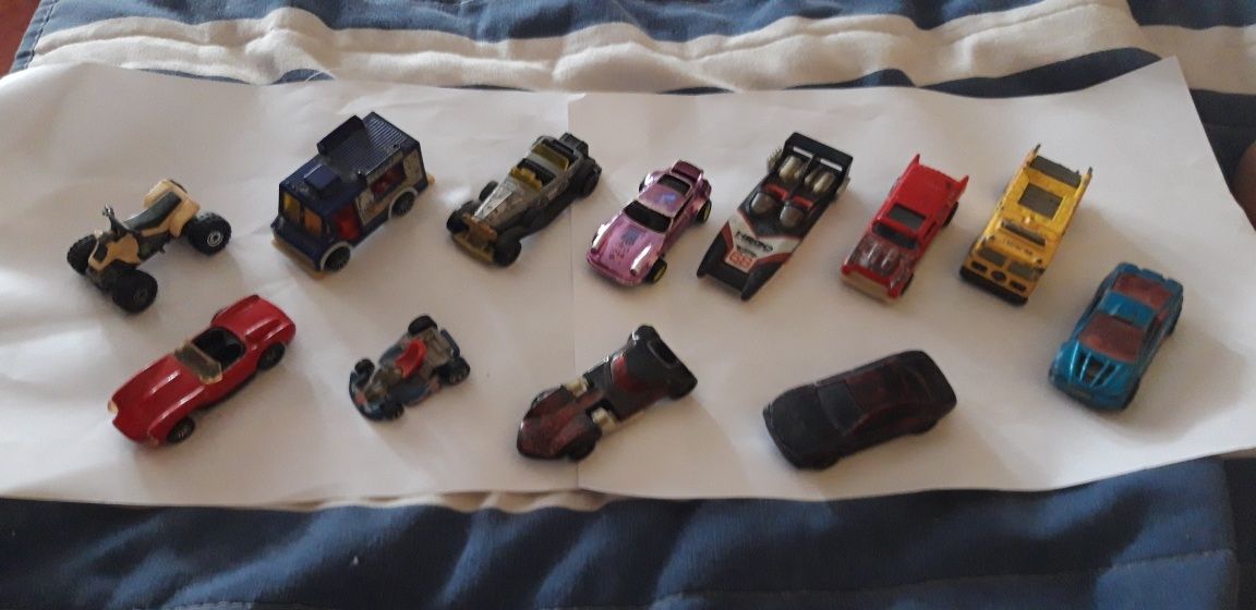 Conjunto de 12 Carrinhos Hotwheels Antigos