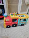 Edukacyjny pociąg ze zwierzątkami Fisher Price Little People