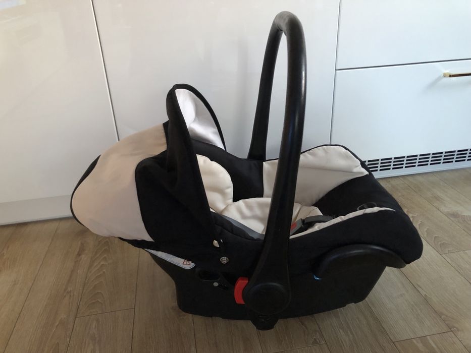 Fotelik samochodowy 0-10 kg