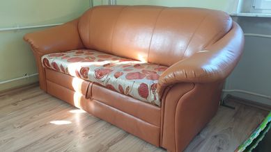 Rozkładana sofa 3 osobowa kolor jabłoń