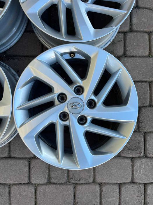 Oryginalne alufelgi Hyundai 5x114,3 16 cali Czujniki Tucson IX35 I30