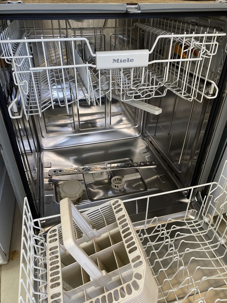 Посудомийна машина Miele нова G4203 привезена з ЄС