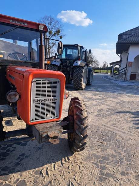 Sprzedam ciągnik Ursus C-360  z napędem 4x4 Wspo.na orbitrolu