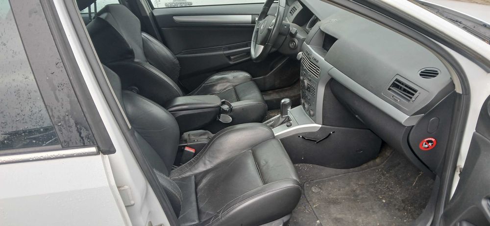 Opel Astra h kombi fotele skóra kubełki Recaro podgrzewane