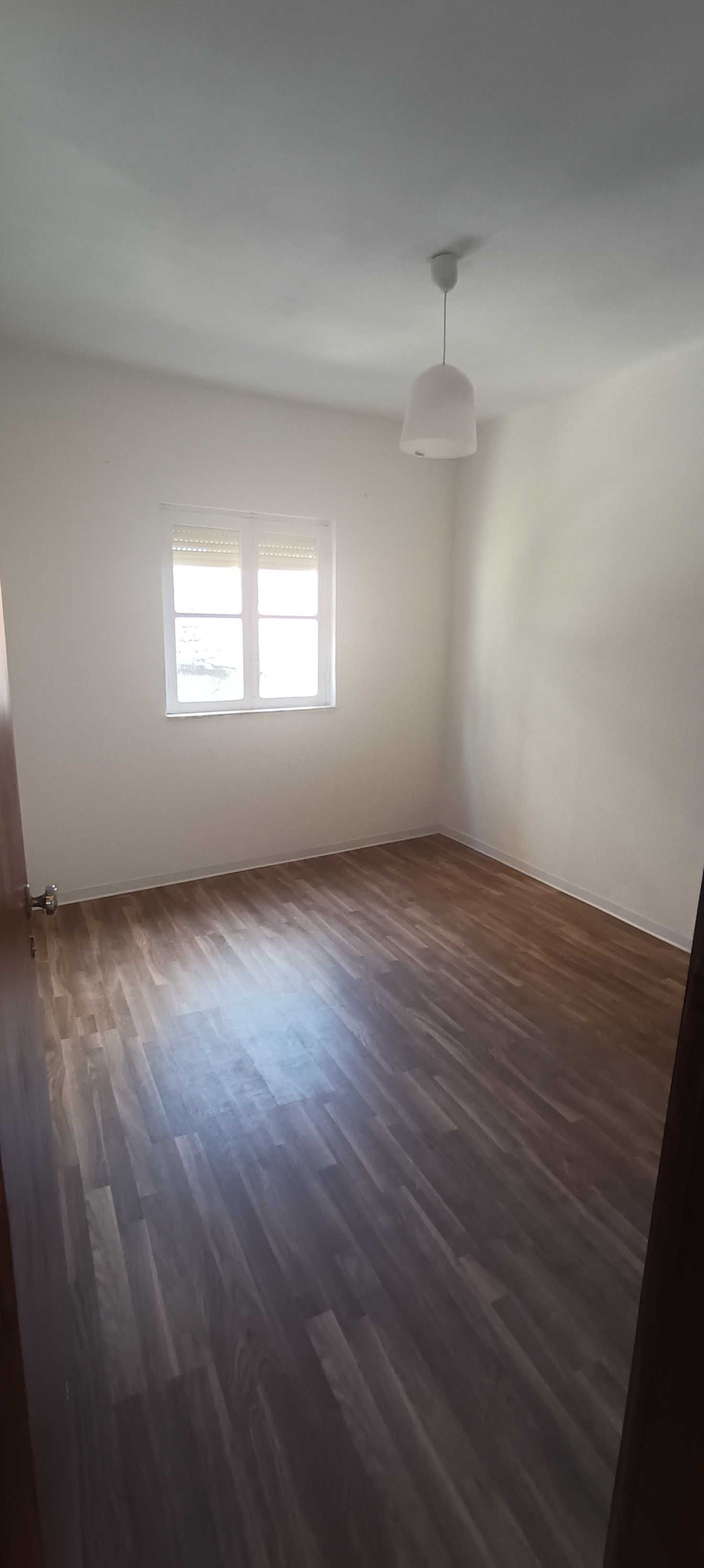 Casa T2 em Codeçais . Castro Daire