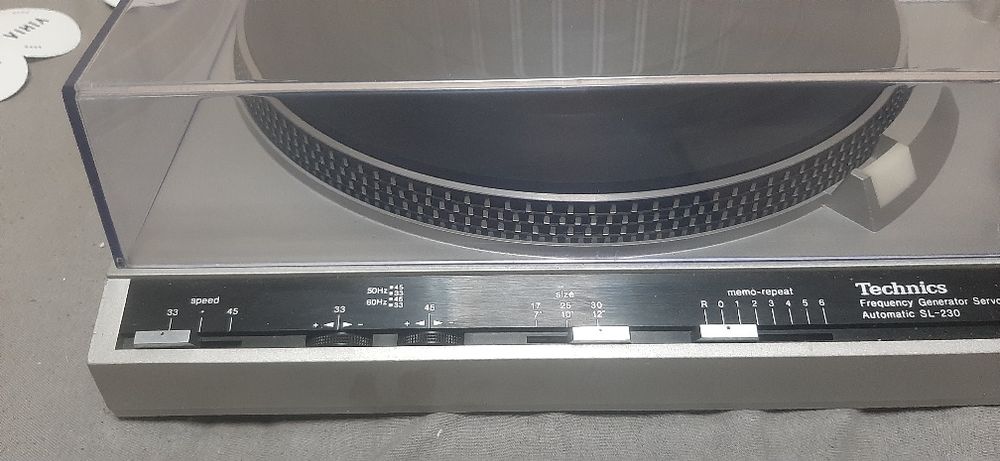 Technics sl230. Всі функції працюють, пасиковий,стоїть новий пасик