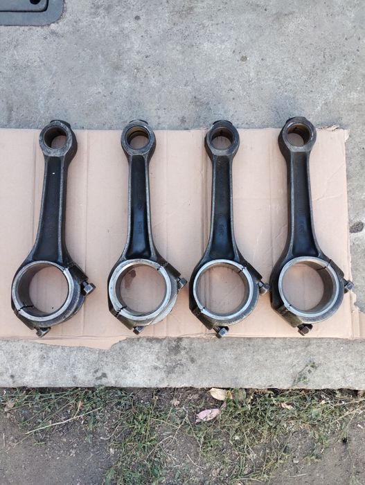Шатуни двигуна д 65 на трактор юмз 6
