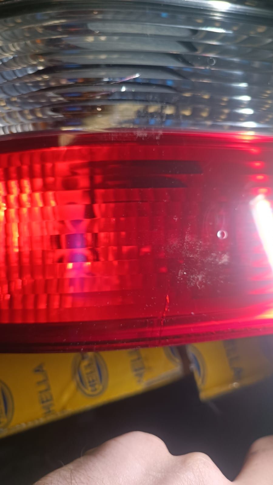 Lampy tył komplet VW T5 Caravelle Transporter Hella