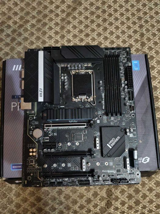 Материнська плата MSI Pro Z690-A DDR4