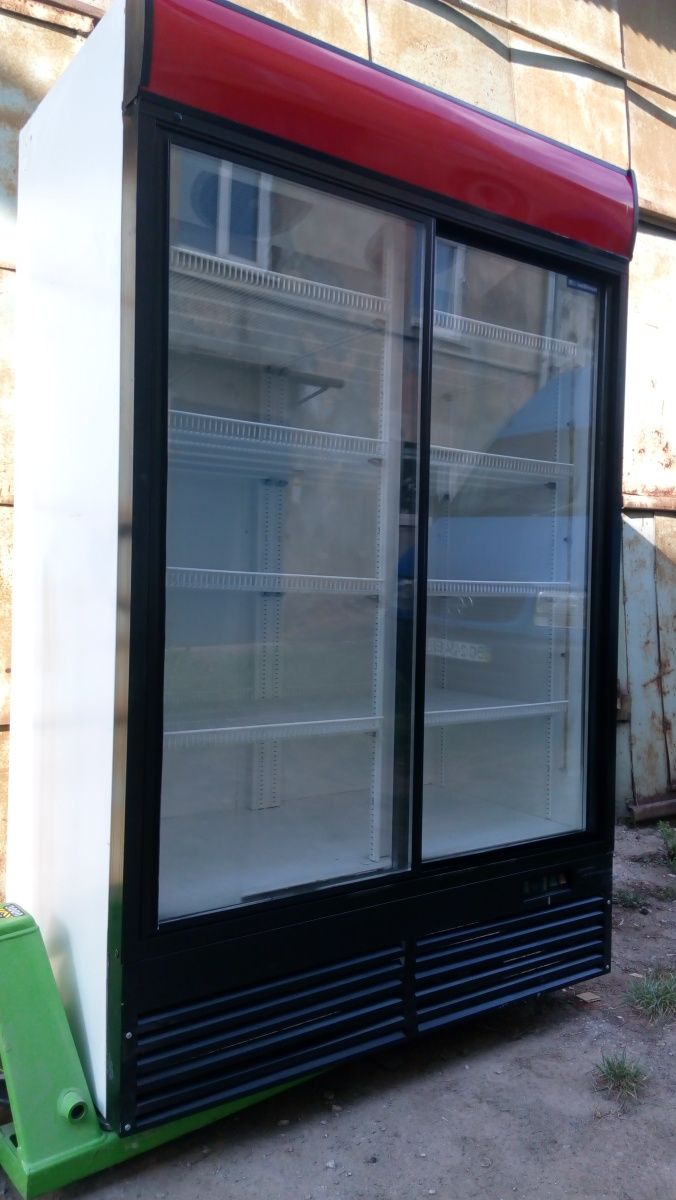 Вітрина холодильна шафа холодильник вітрини холодильні