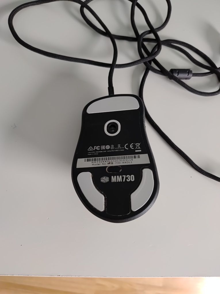 myszka gamingowa cooler master ultralight