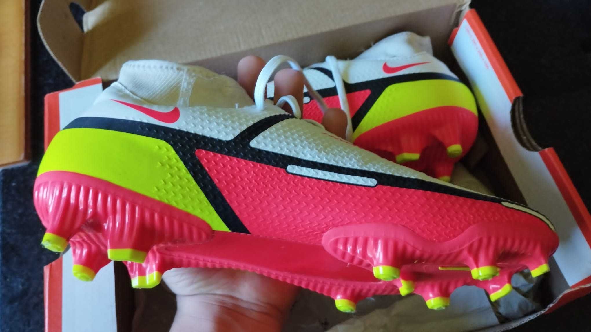 Chuteiras nike gt2 phantom academy DF FG/MG red yellow white