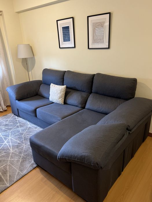 Sofá com chaise longue. Preço negociável.