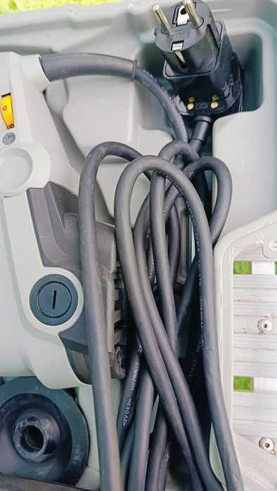 Młotowiertarka Titan młot udarowy 8 J 1500W