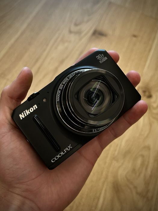 Nikon Coolpix S9700  стан  ідеал