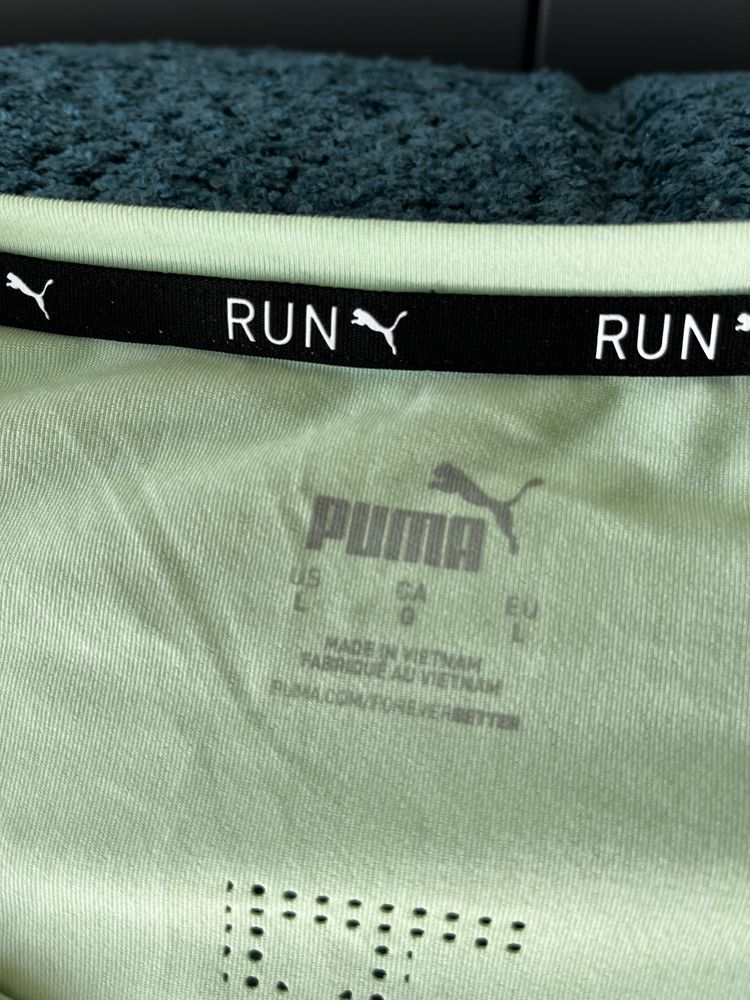 Комплект одягу для бігу/спорту PUMA. Шорти + футболка розміру L