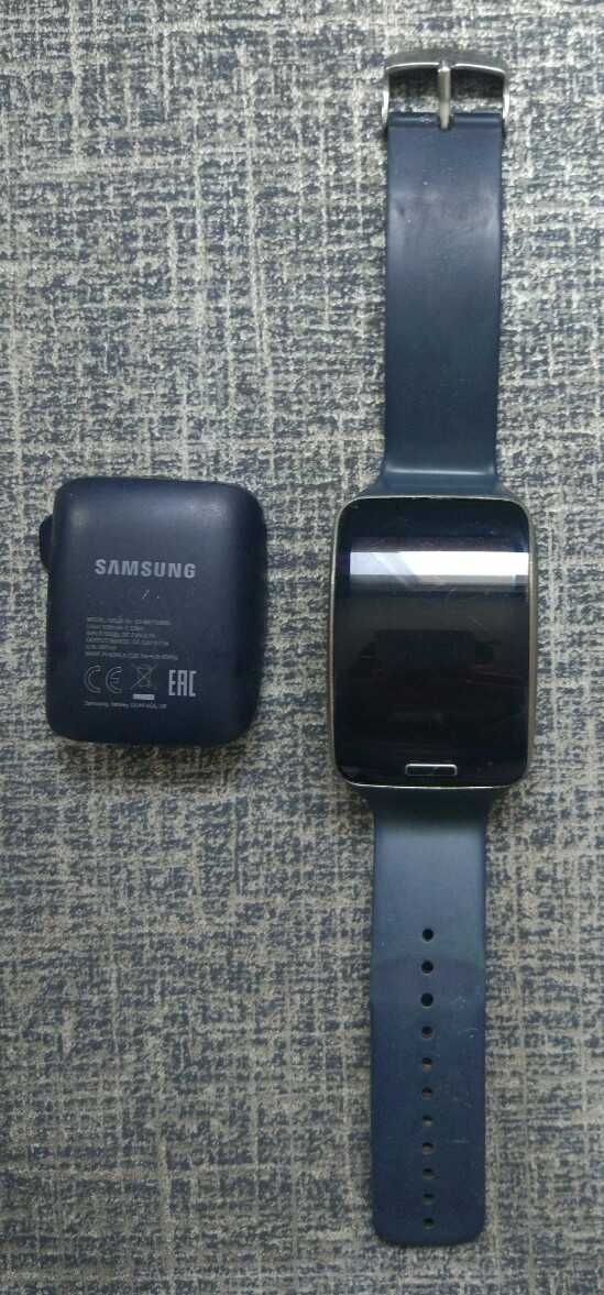 SAMSUNG Galaxy Gear S