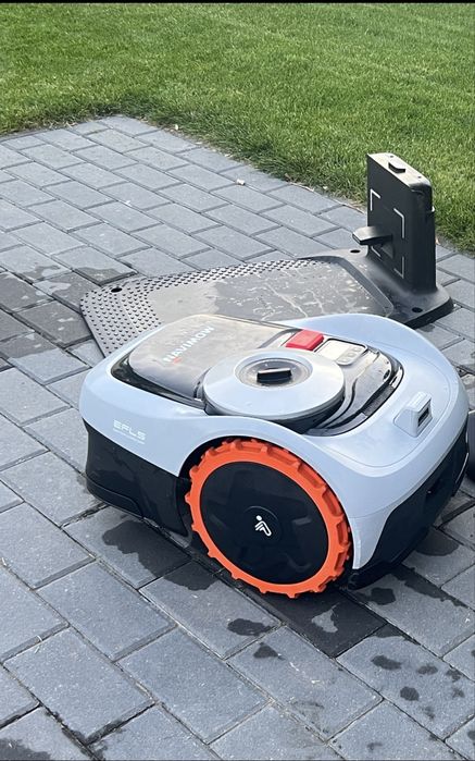 Robot koszący Segway i105e