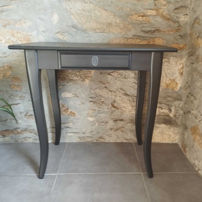 Consola com gaveta