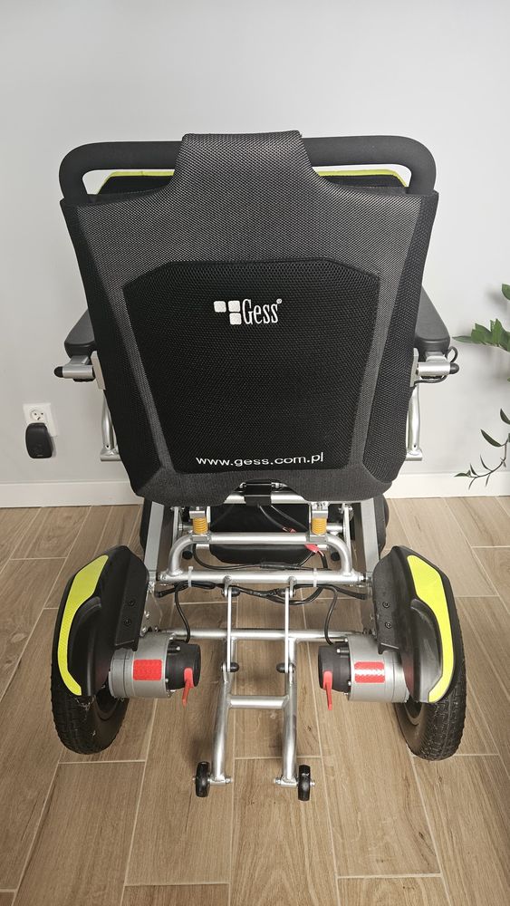 Wózek inwalidzki elektryczny GESS, napęd Ifree Model Ye-200 (PPW059)