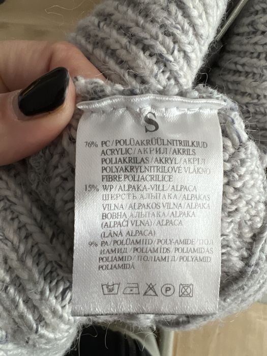 Wełniany bezrękawnik Monton