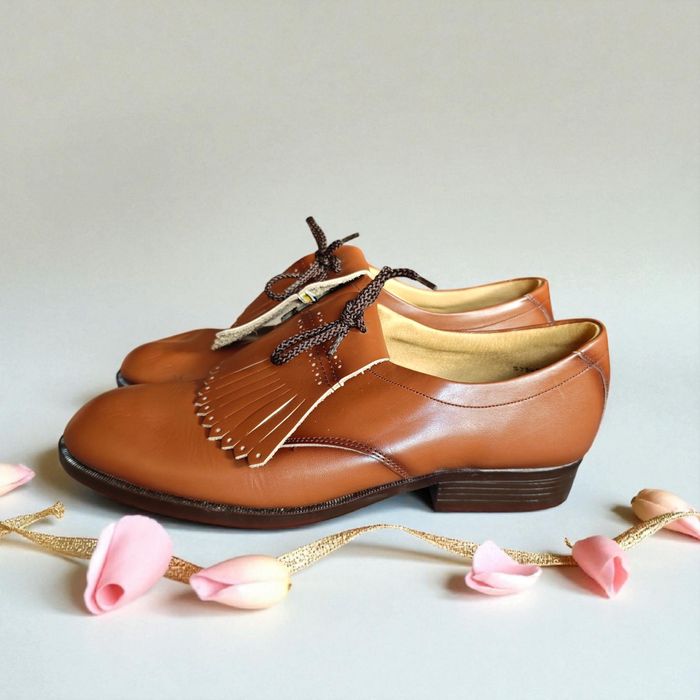 Eleganckie buty męskie Cotswold z metalowymi kolcami CHAMP vintage