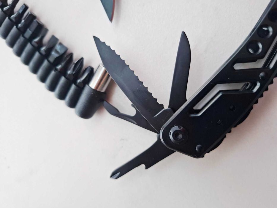 Новий мультитул функціональний Sanke Rescue 24 в 1 (чорний з бітами)