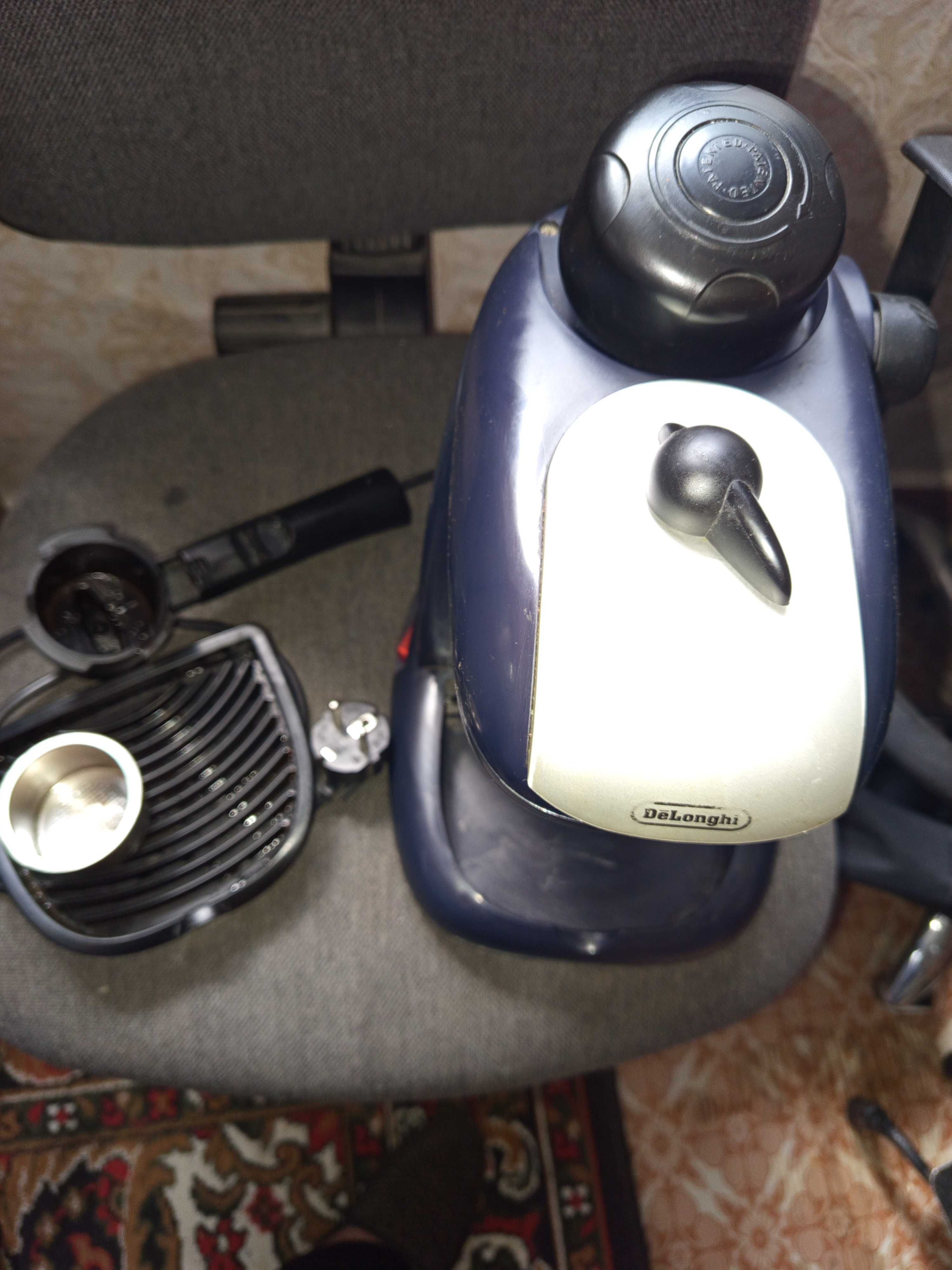Продам  Кофемашину Delonghi EC 7 б/у стоимость 700 гр.