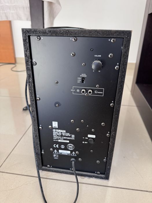 Amplificador Yamaha RX-V363 e coluna subwoofer SW P130