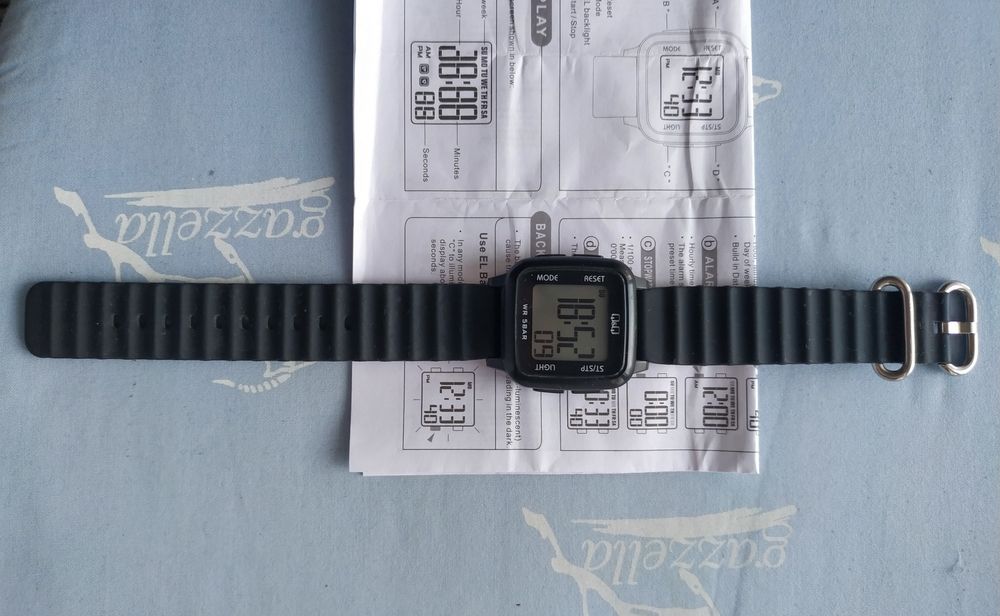 Годинник Q&Q електронний