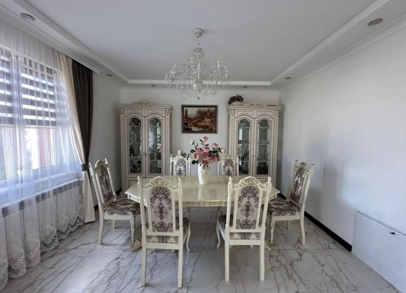 Продам будинок Біла Криниця. Караван