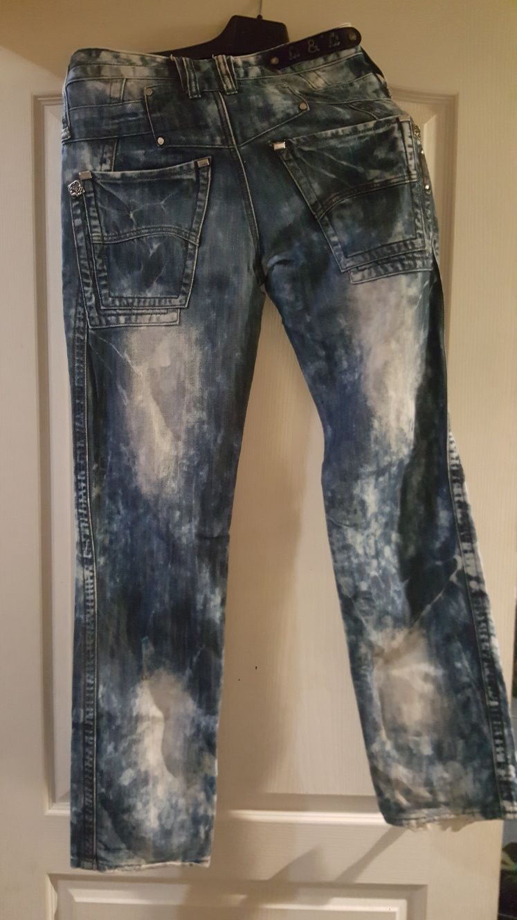 Продам мужские джинсы