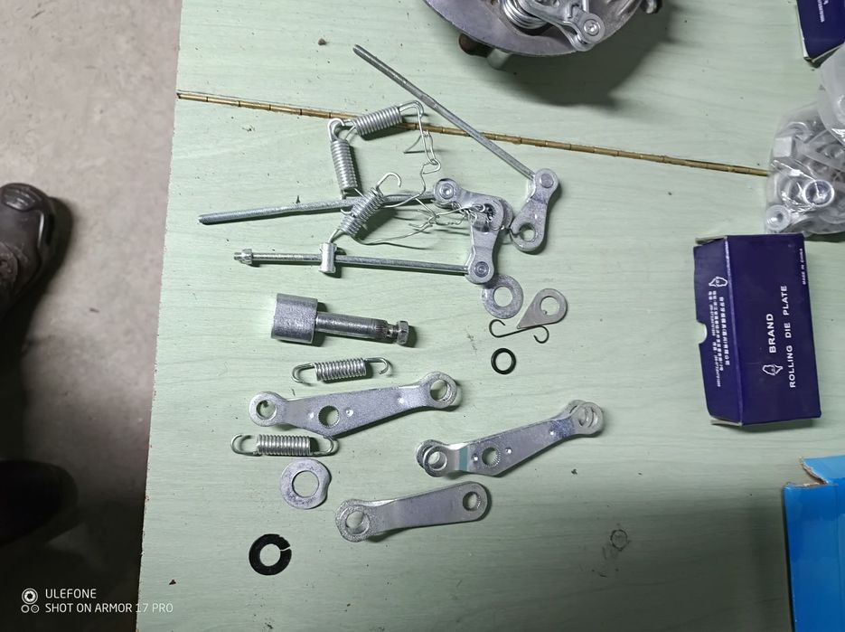 Передній опорнік ява чезет 638