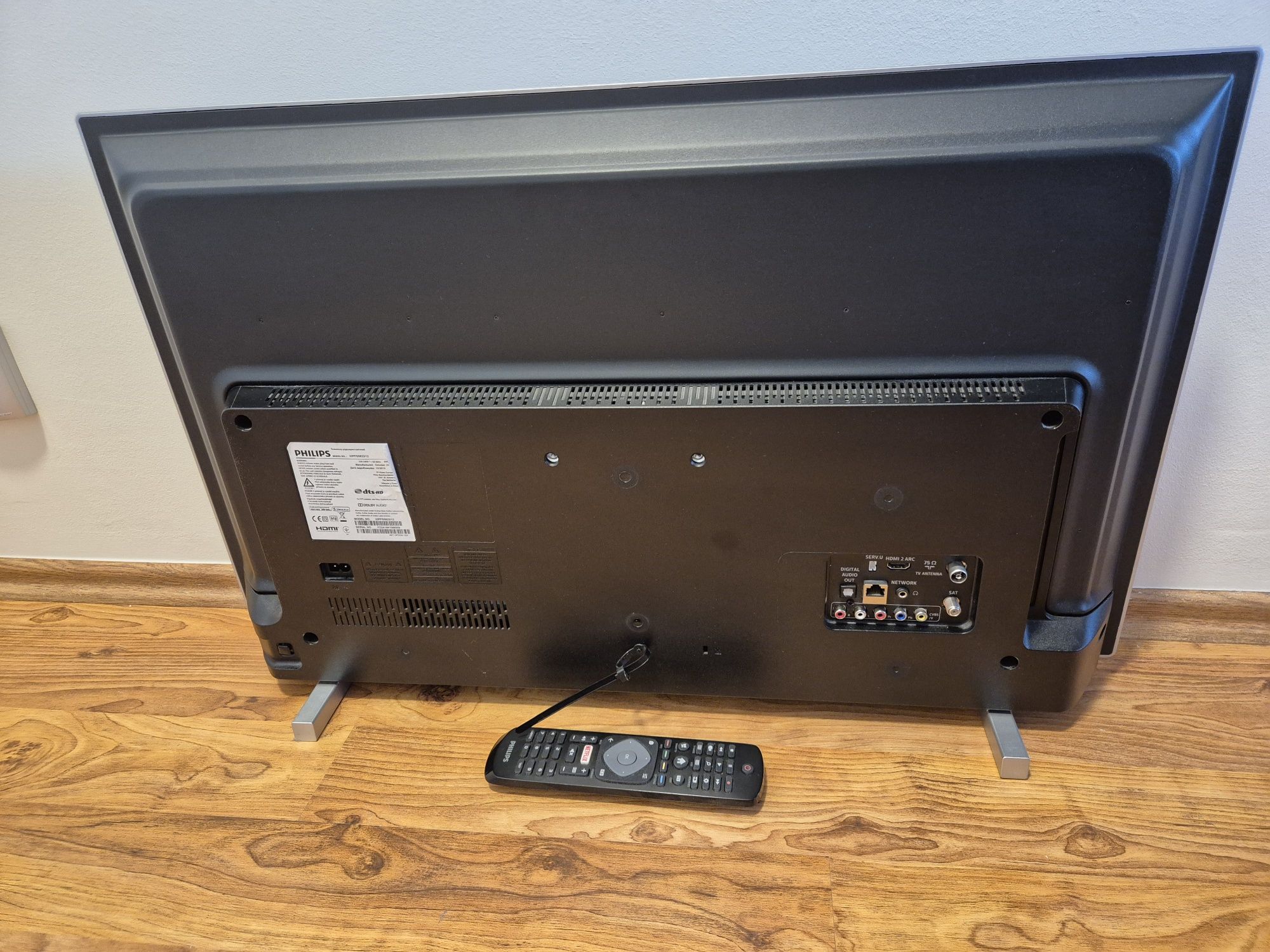 Telewizor Philips 32 całe (Rezerwacja do 12.07)