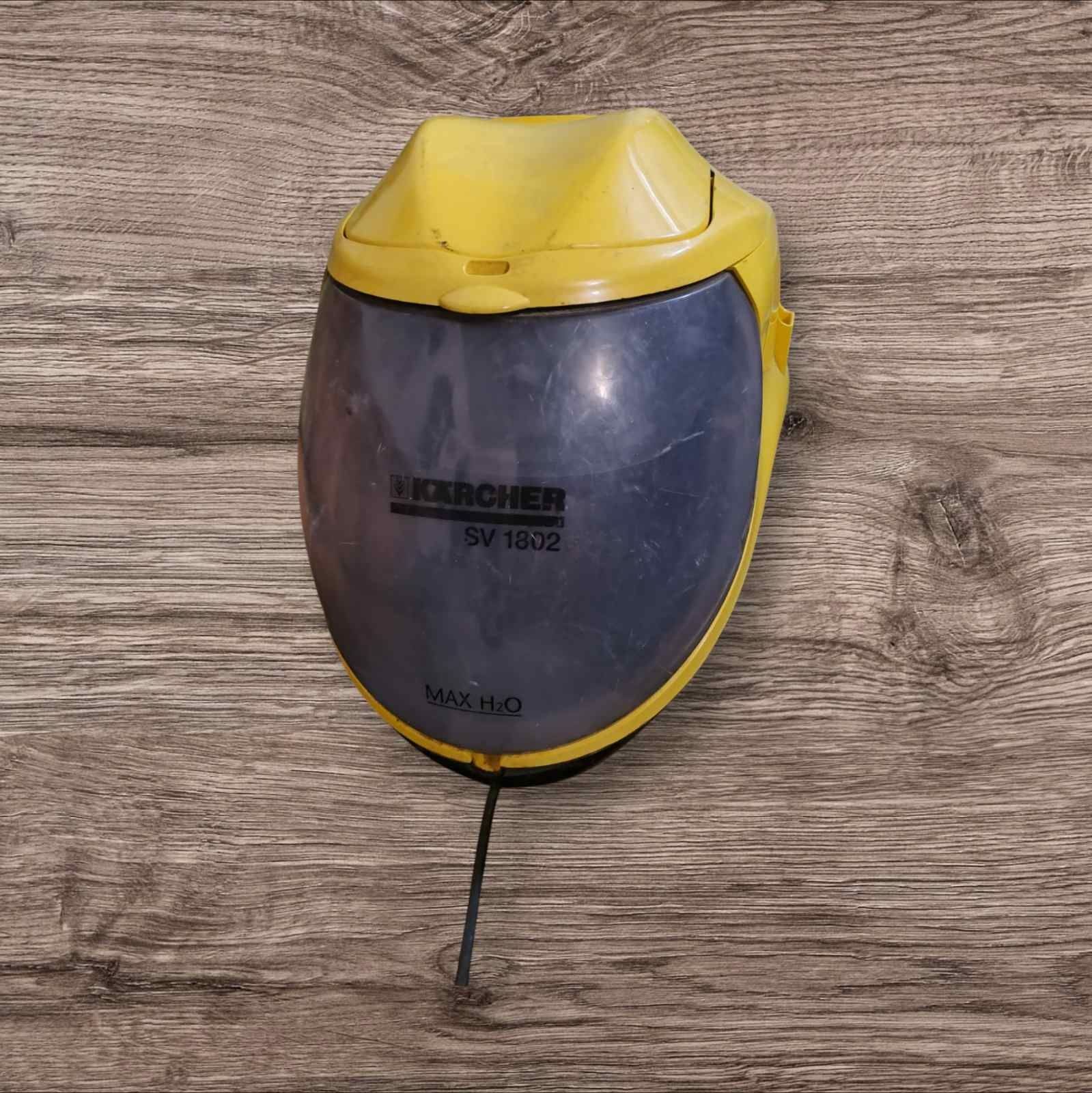 Паропылесос , пылесос Karcher 1802 комплект насадок