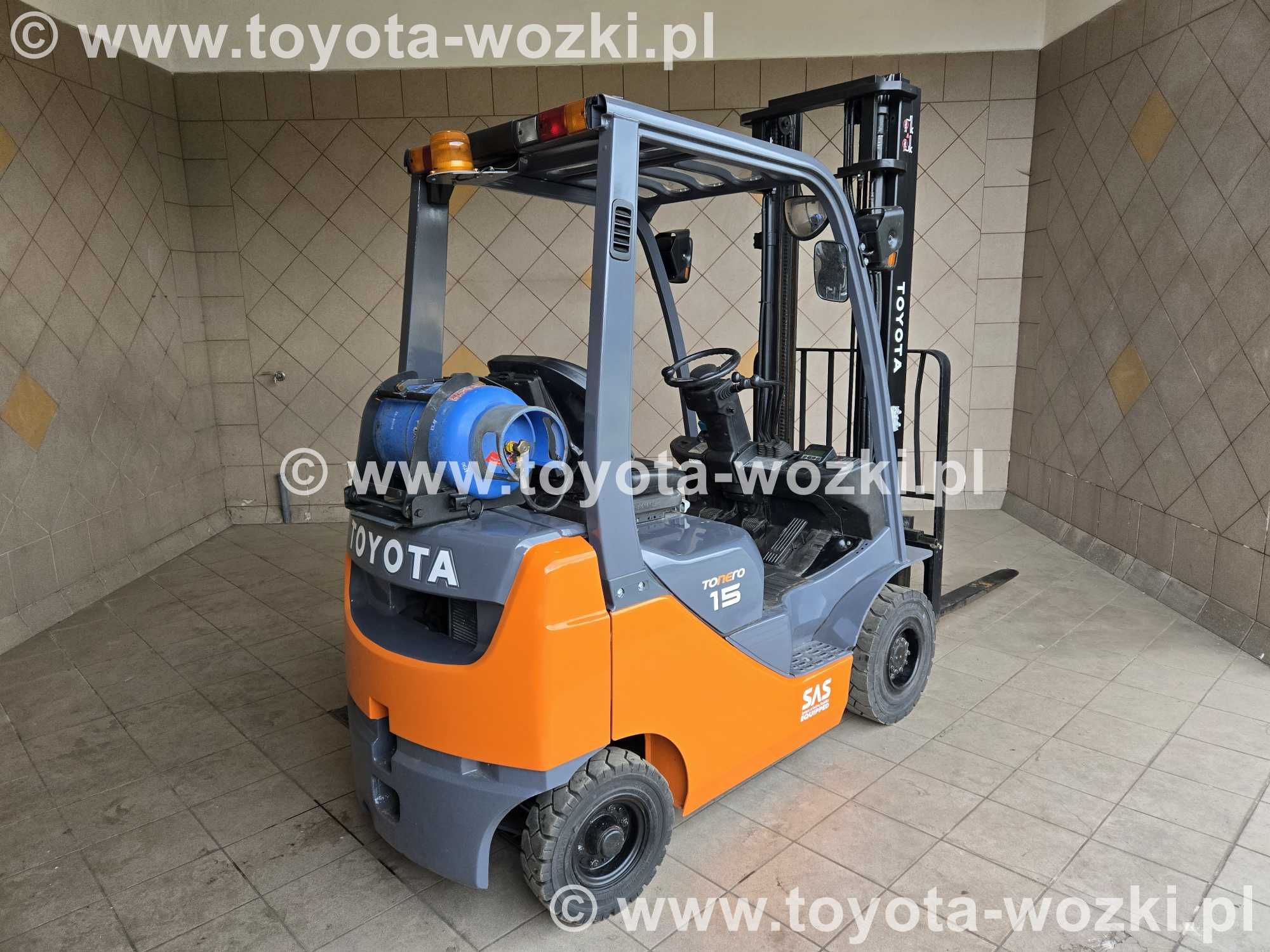 Wózek widłowy TOYOTA 8FGF15 jak nowy, TOYOTA 8FG15 widlak Linde