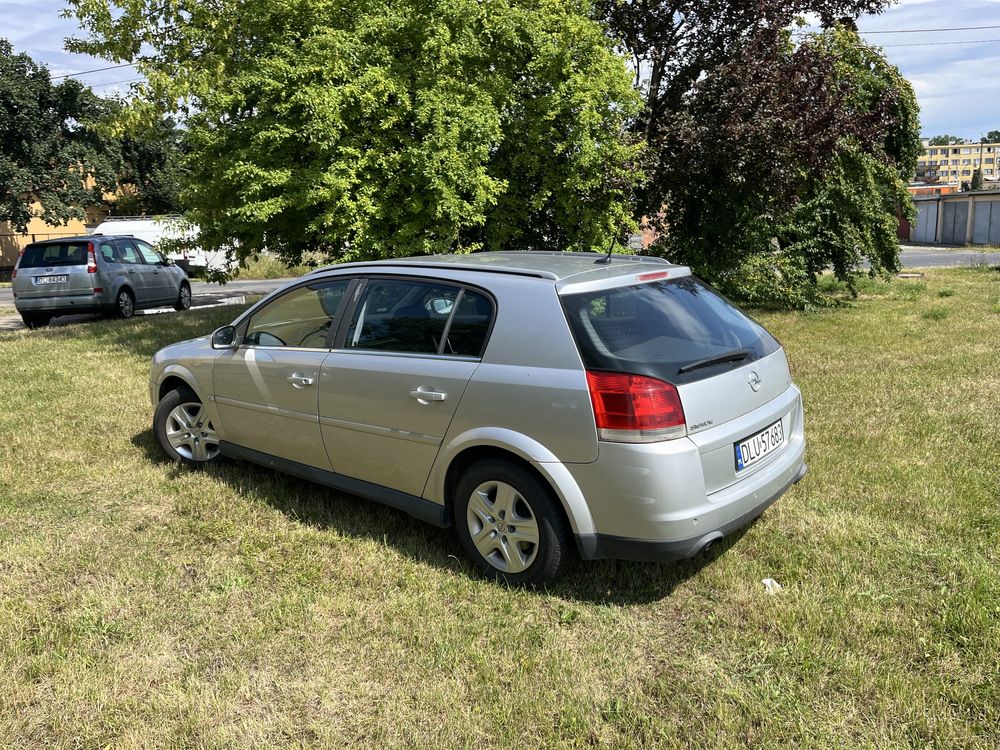 Opel Signum 2.2 benzyna