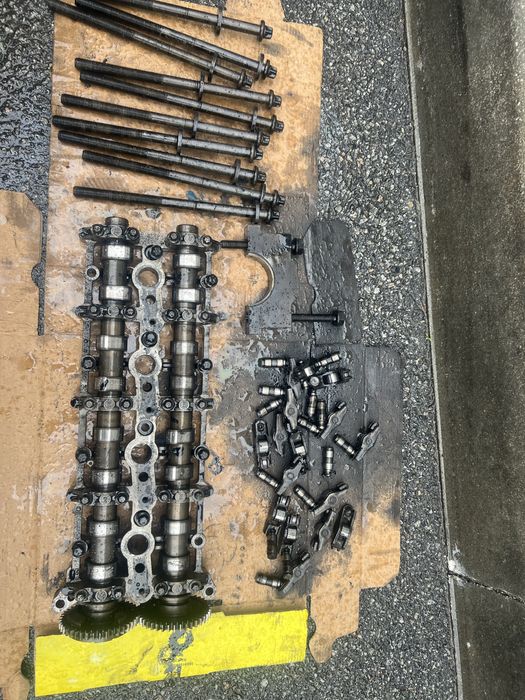 Головка блока та клапанна кришка BMW N47D20A