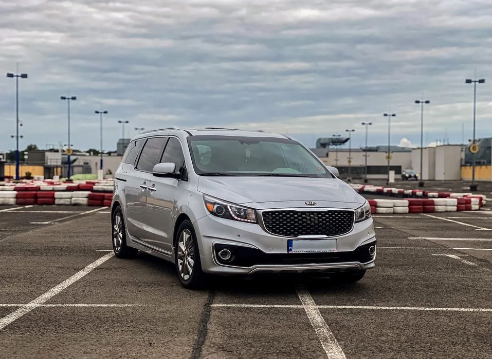 Kia Carnival 2018 r/ LIMITED/ kamery 360/ 2x szyberdach/winda dla niepełnosprawnych