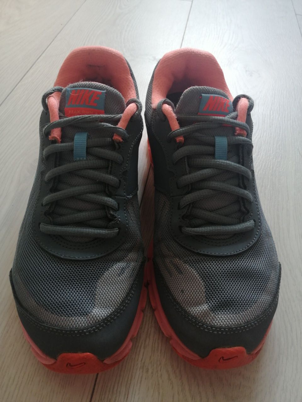 Nike Reax Run 38 Lace Up 9 Trainers buty sportowe do biegania
