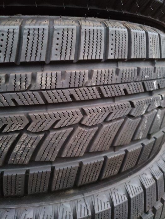 Opony zimowe 205/55 R17 Austone 2021r 4szt ładny stan!