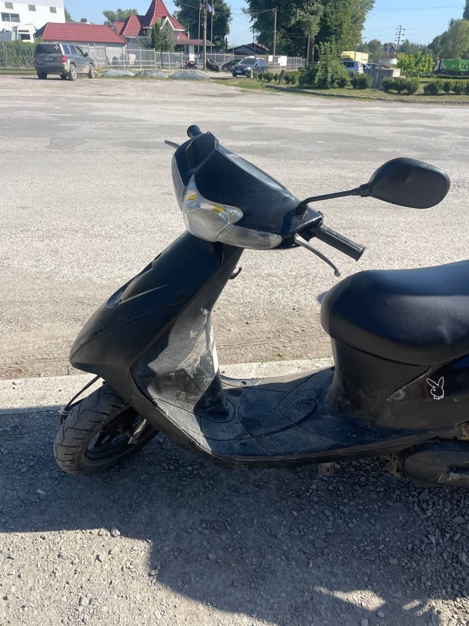 Продам Скутер Suzuki Lets 3