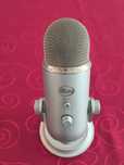 Microfone Blue Yeti USB Prateado para Gravação e Transmissão em PC
