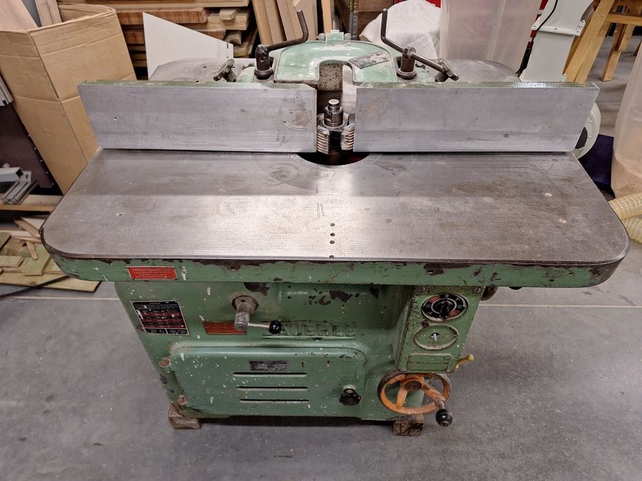Frezarka dolnowrzecionowa BAUERLE 4kW wrzeciono 30mm