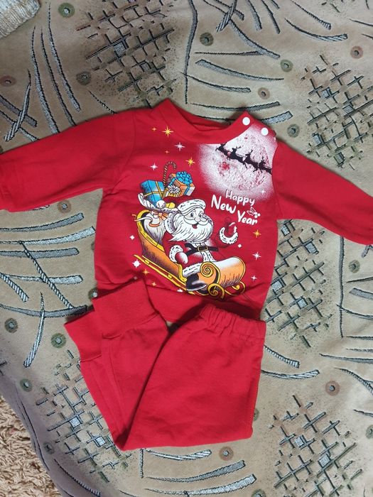 Новорічний костюм на 4 міс. 62 розмір