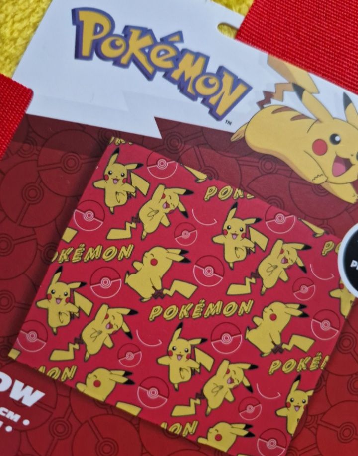 Nowy koc narzuta pokemon Pikachu zapakowany na prezent Primark