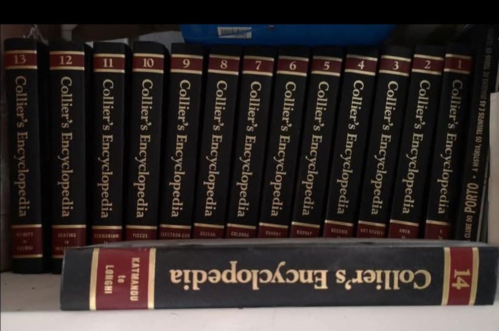 29 livros Colliers Encyclopedia