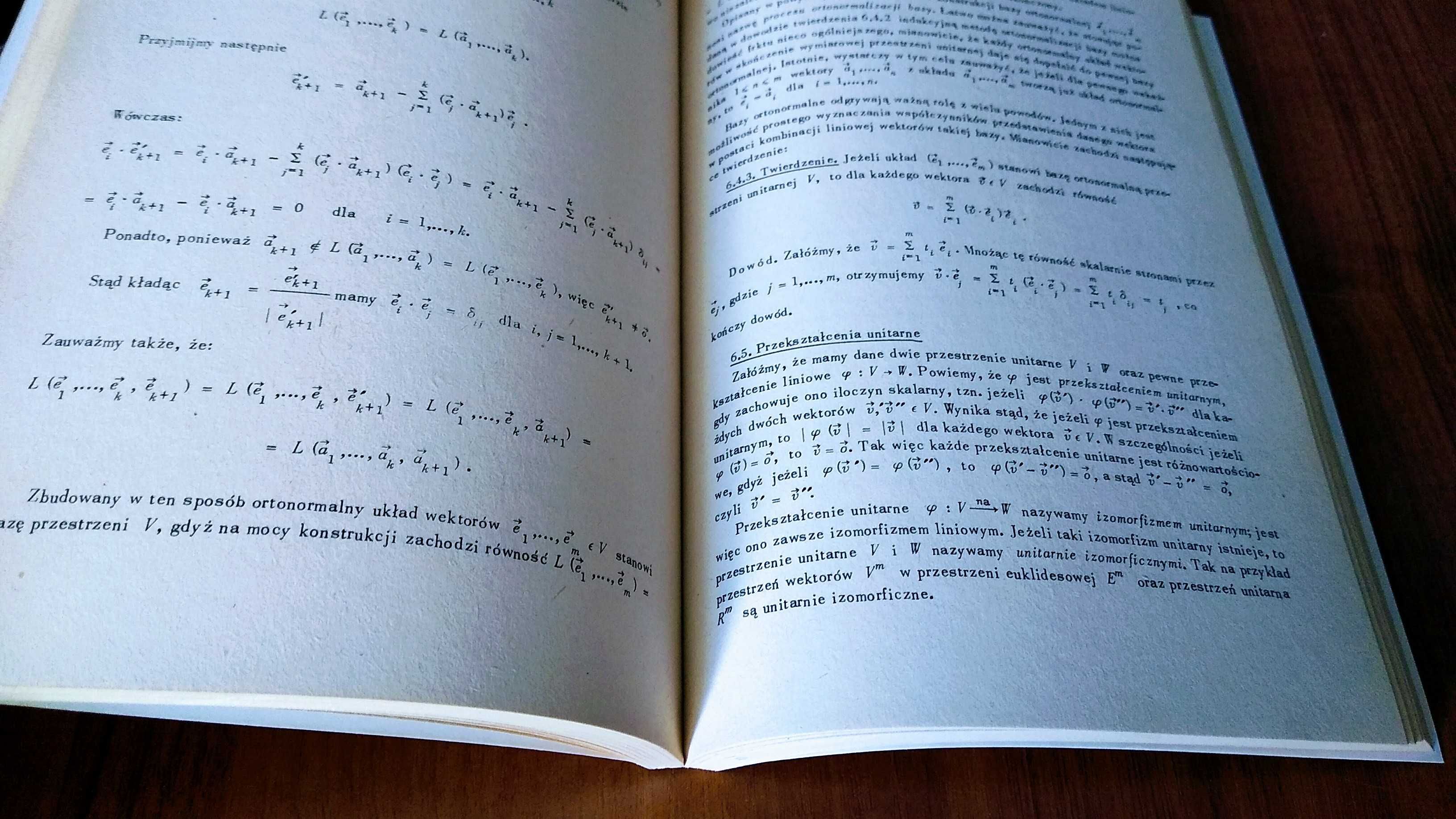 Geometria z elementami topologii i algebry liniowej / Karol Sieklucki.